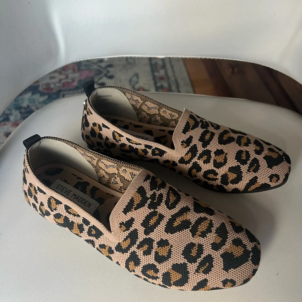 Steve Madden Tan and Black Leopard Flats - Picture 3 of 5
